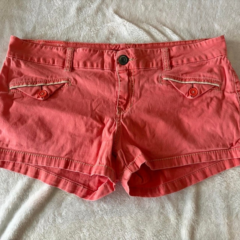Women's Y2K Unionbay coral low-rise short shorts